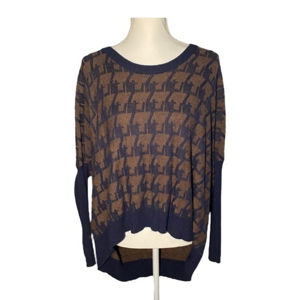 Kerisma Womens Medium/Large Herringbone Sweater Long Sleeve Scoop Neck